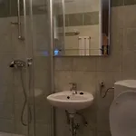 Gasthuis Baro Eoetvoes Lorand Menedekhaz *