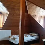 Baro Eoetvoes Lorand Menedekhaz * Pilisszentkereszt