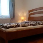 Baro Eoetvoes Lorand Menedekhaz * Pilisszentkereszt