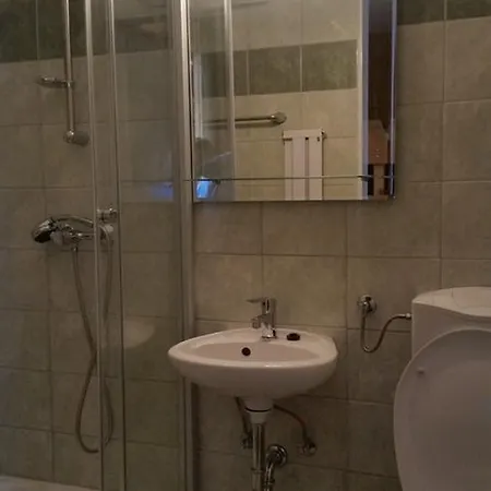 Penzion Baro Eoetvoes Lorand Menedekhaz *