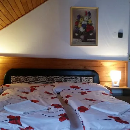 Baro Eoetvoes Lorand Menedekhaz * Pilisszentkereszt