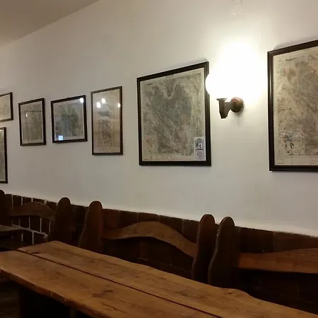 Baro Eoetvoes Lorand Menedekhaz * Pilisszentkereszt