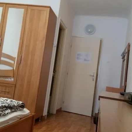 Guest house Baro Eoetvoes Lorand Menedekhaz *