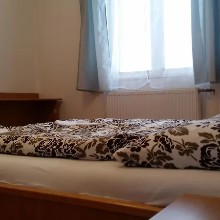 Báró Eötvös Loránd Menedékház * Pilisszentkereszt