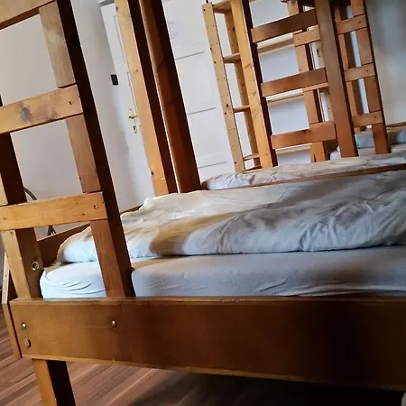 Guest house Baro Eoetvoes Lorand Menedekhaz *