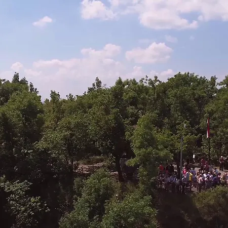 Penzion Baro Eoetvoes Lorand Menedekhaz *