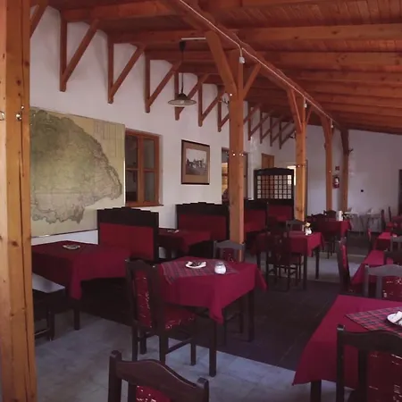 Guest house Baro Eoetvoes Lorand Menedekhaz *