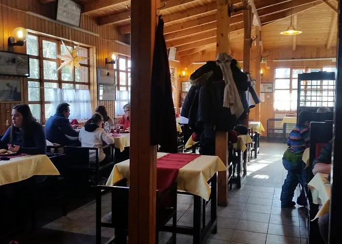 Baro Eoetvoes Lorand Menedekhaz * Pilisszentkereszt