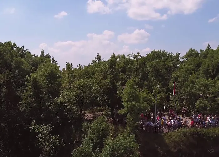 Pensjonat Baro Eoetvoes Lorand Menedekhaz *